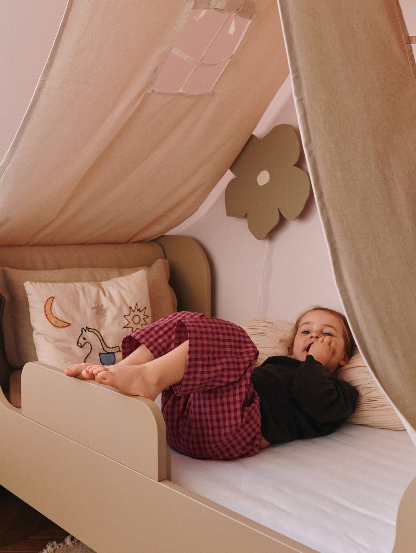 Settle Bed Canopy by Ferm Living