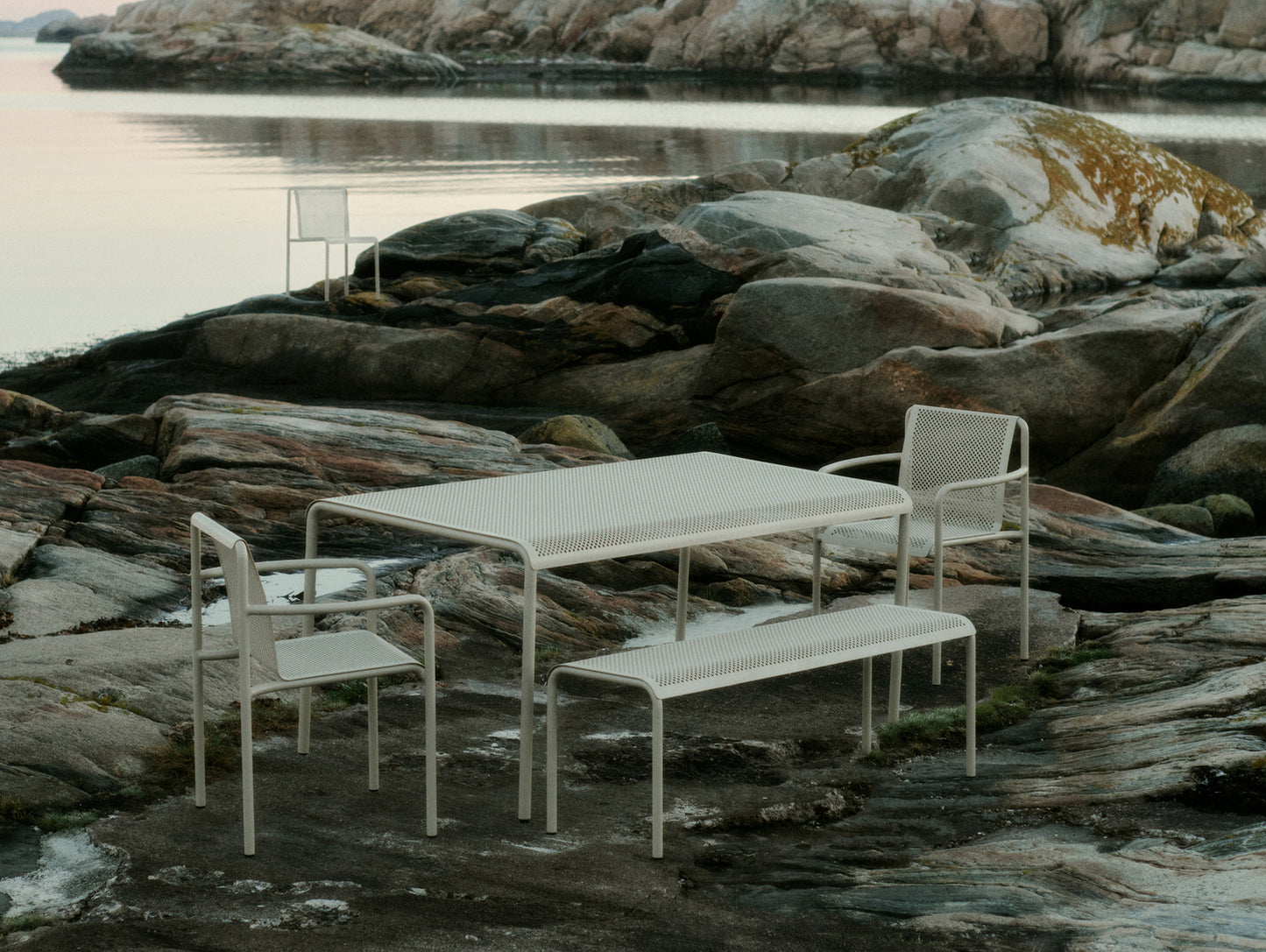 Dapple Bench by Ferm Living - Cashmere