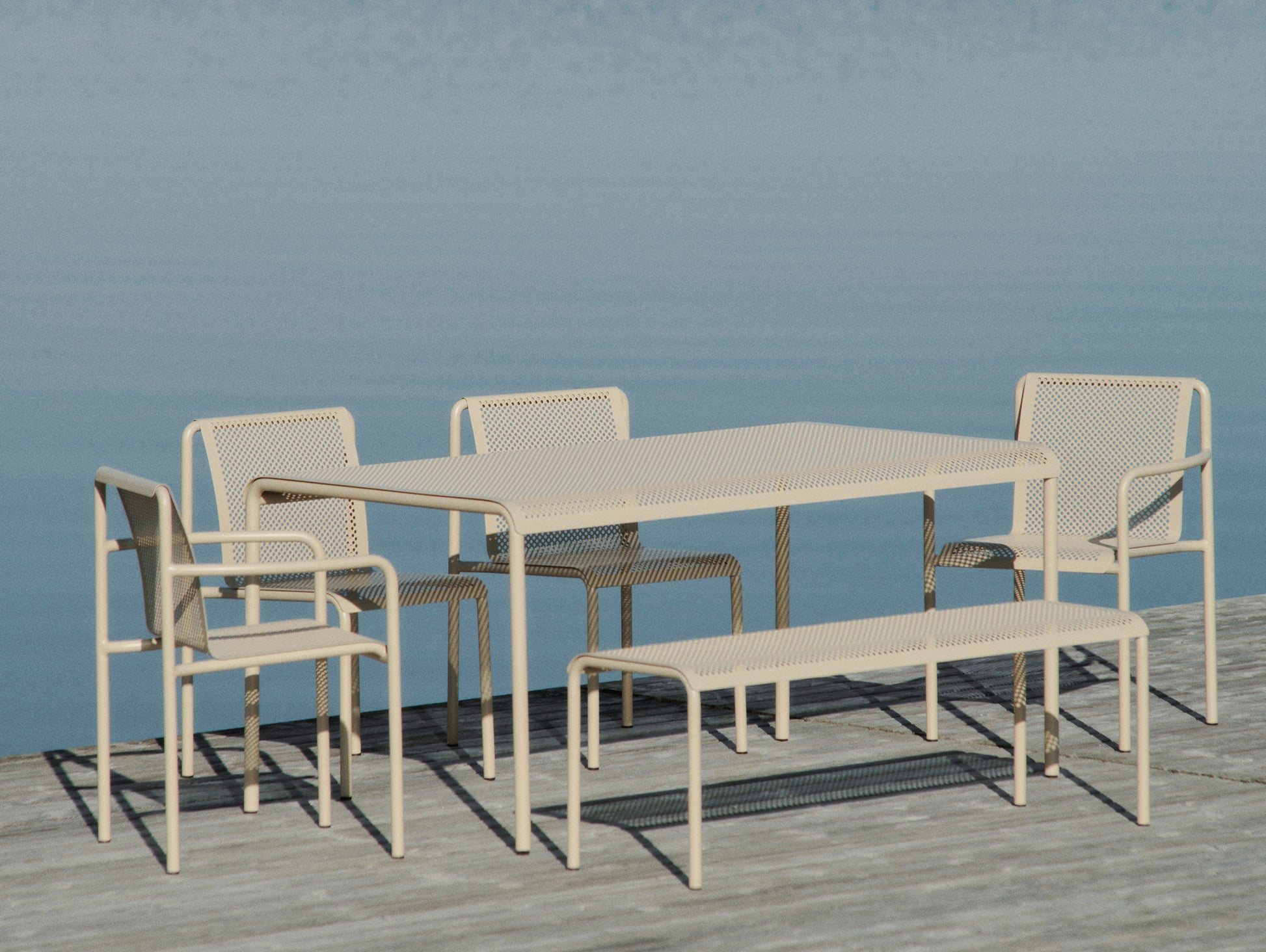 Dapple Armchair by Ferm Living - Cashmere