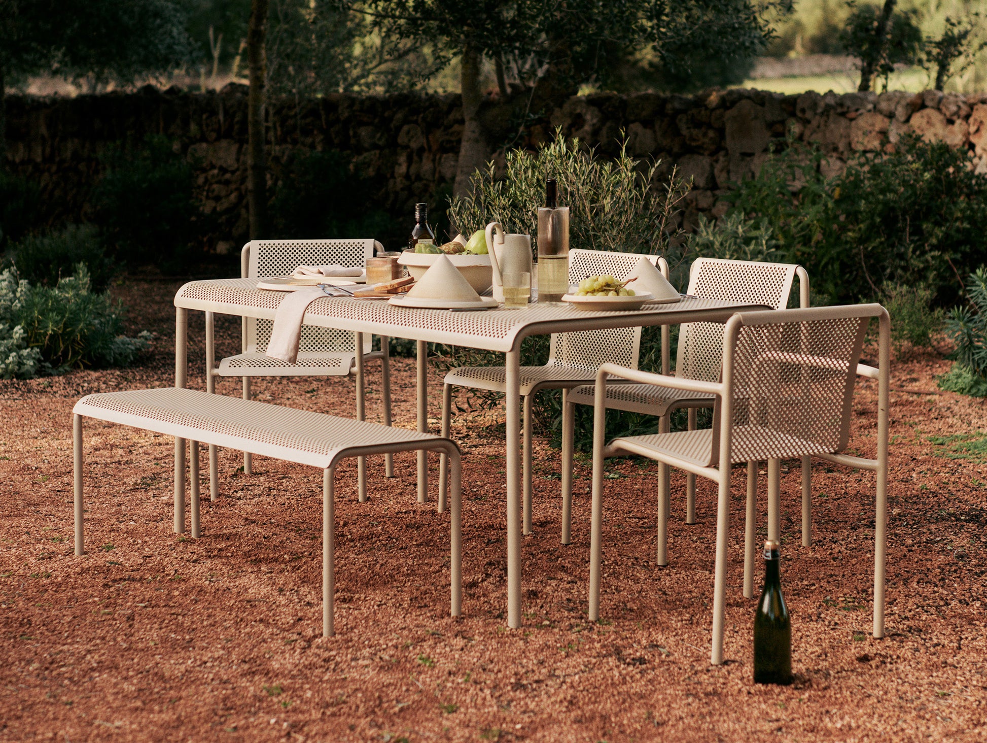 Dapple Armchair by Ferm Living - Cashmere
