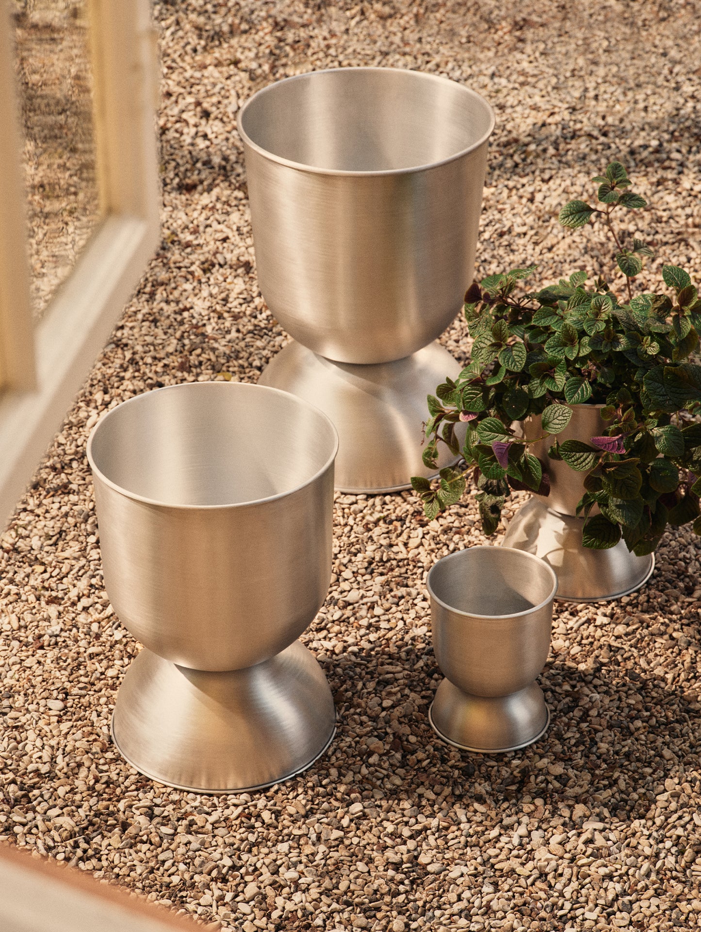 Hourglass Pots