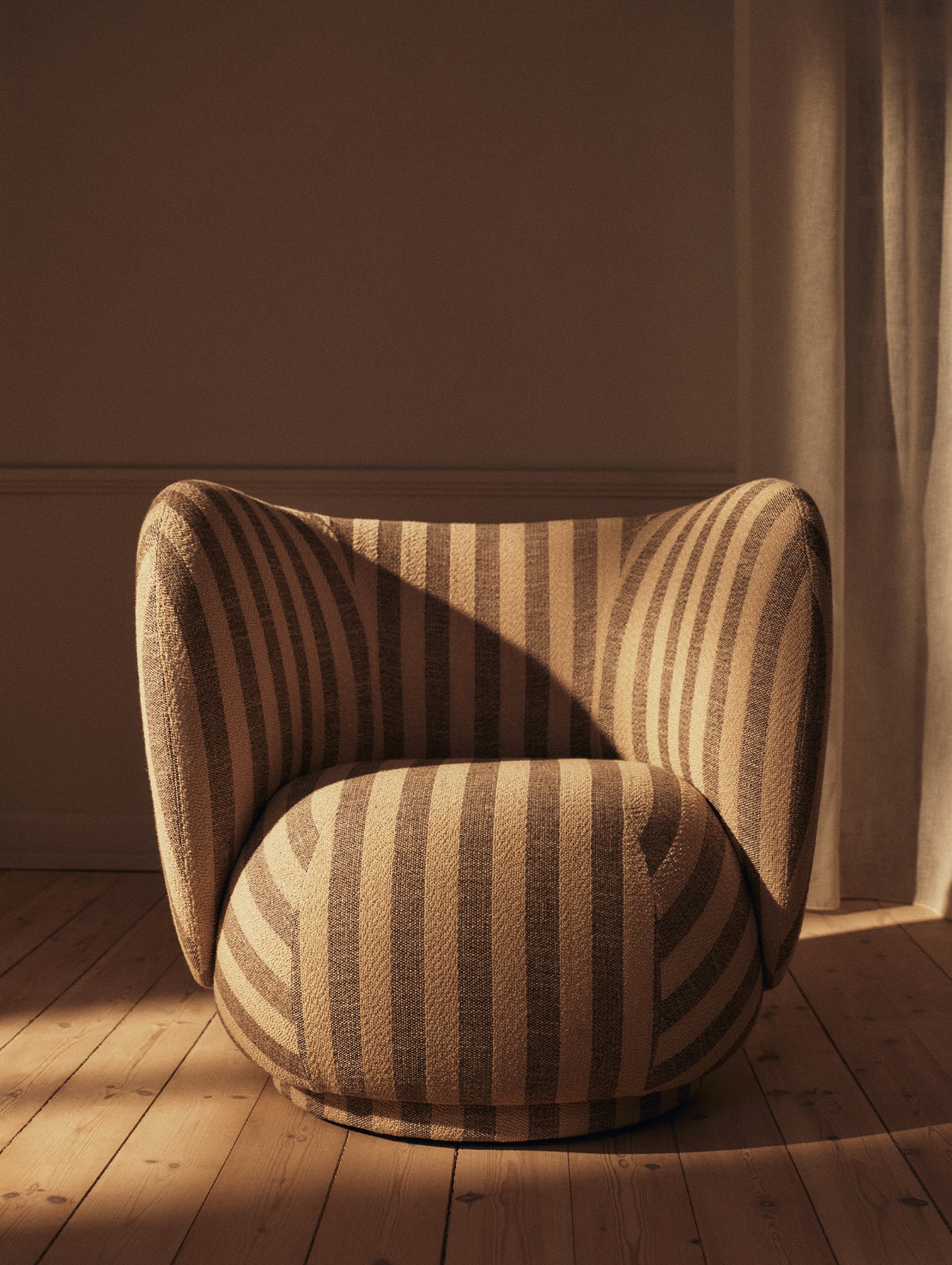 Rico Lounge Chair by Ferm Living - Louisiana Sand Off White