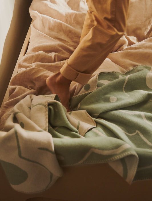Skye Blanket by Ferm Living - Tea Green / Parchment