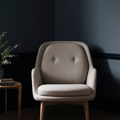Fri Lounge Chair JH5 - Single Upholstery by Fritz Hansen / Sunniva 717