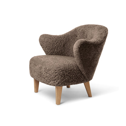Ingeborg Lounge Chair by Audo Copenhagen - Natural Oak / Sheepskin Sahara Ingeborg