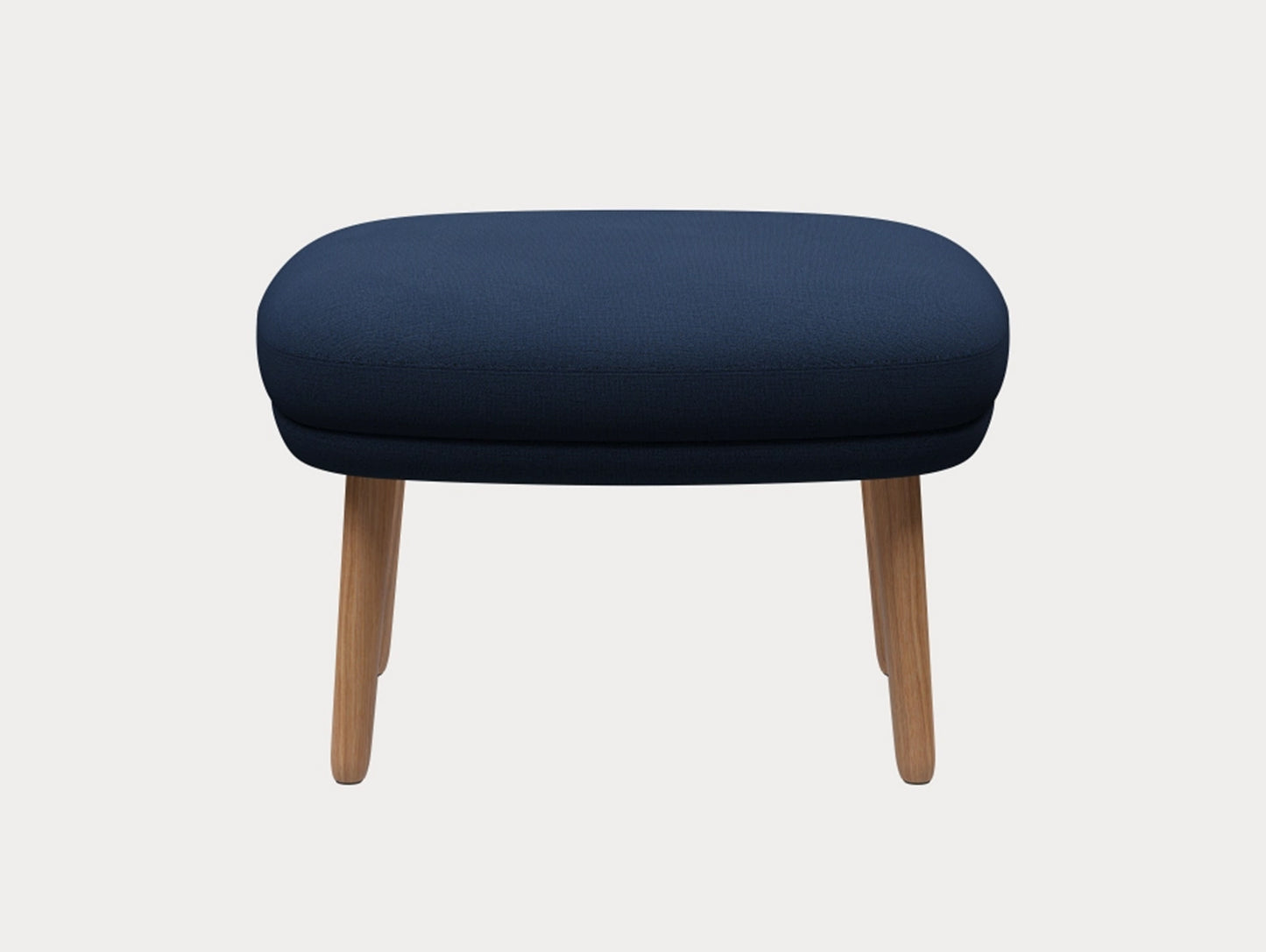 Fri Ottoman by Fritz Hansen - JH15 / 
Outside: Christianshavn 1154 / Seat: Christianshavn 1154