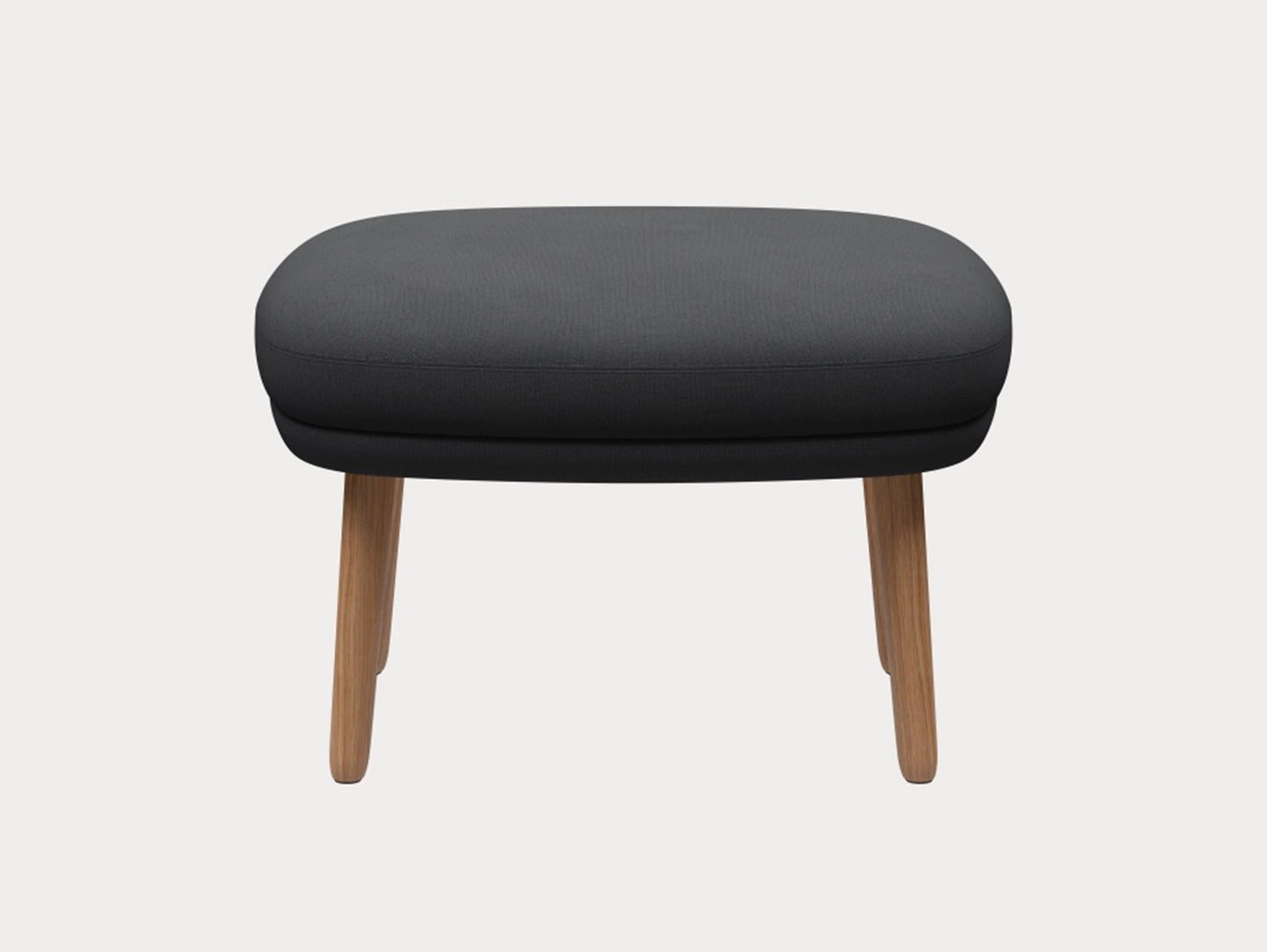 Fri Ottoman by Fritz Hansen - JH15 / 
Outside: Christianshavn 1172 / Seat: Christianshavn 1172