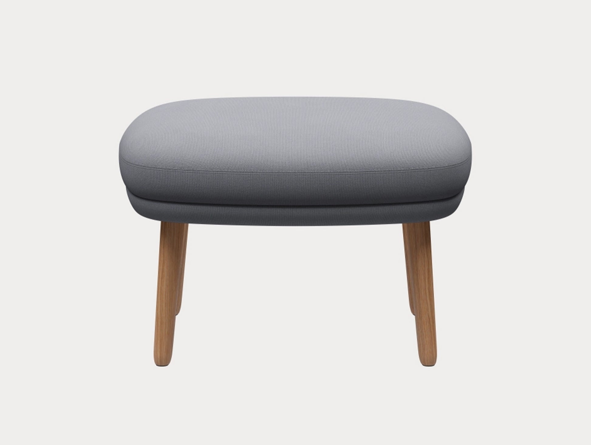 Fri Ottoman by Fritz Hansen - JH15 / 
Outside: Christianshavn 1170 / Seat: Christianshavn 1170