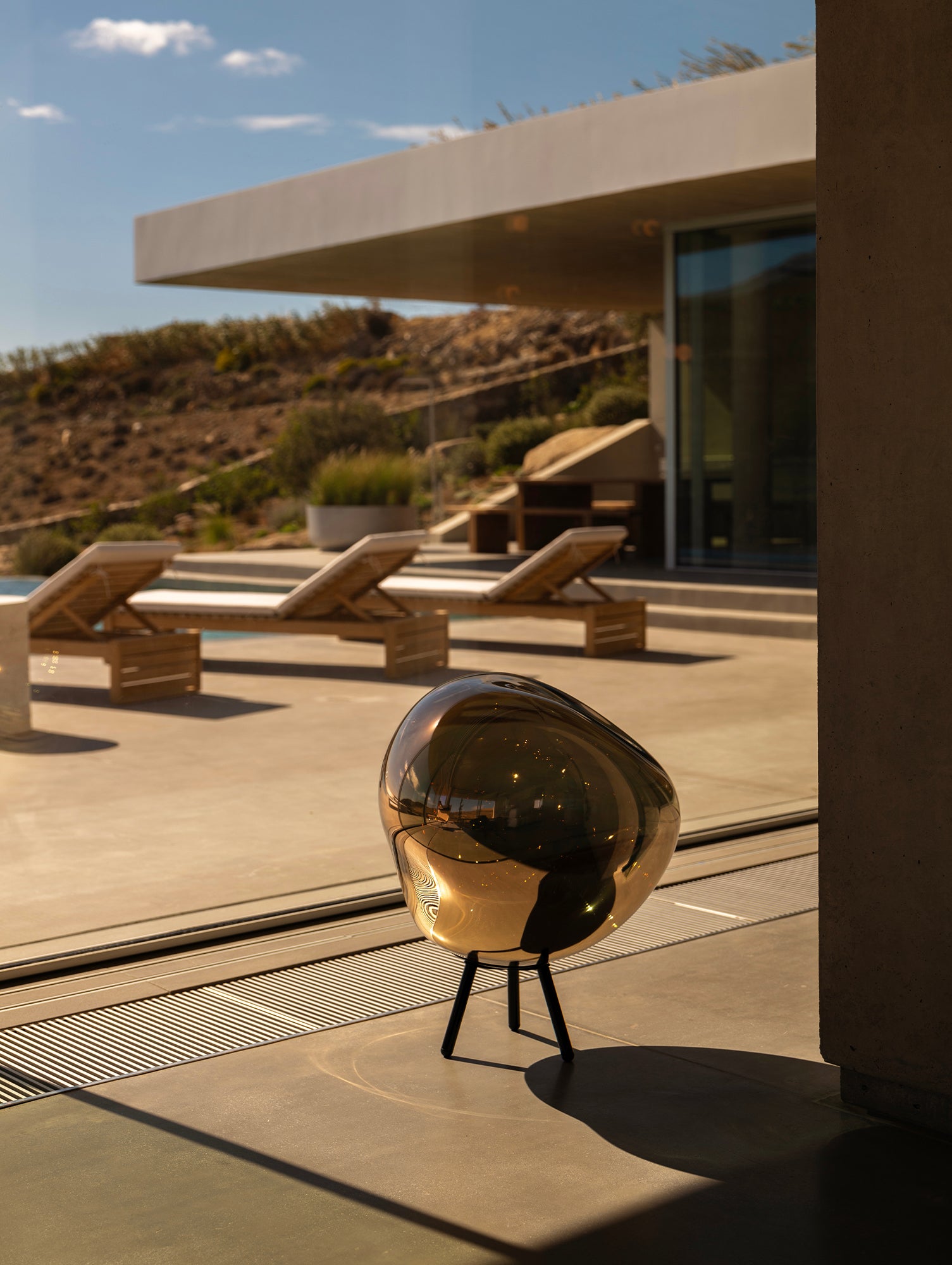 Melt Large LED Portable Lamp by Tom Dixon 