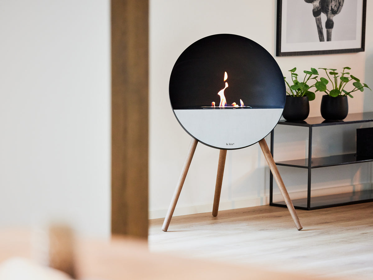 Le Feu Eye Fireplace with Black Body, Black Top, White Front and Soaped Oak Base