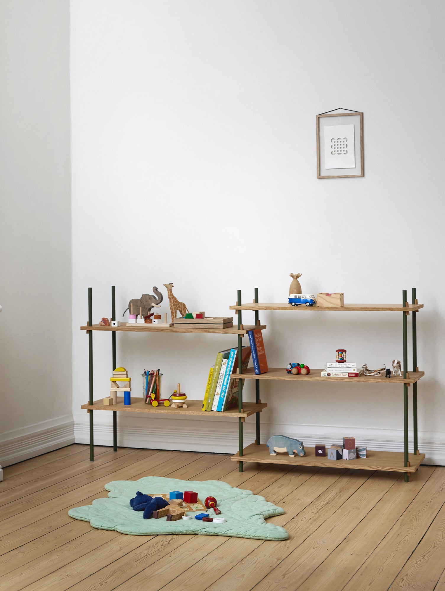 Moebe Shelving System - S.85.2.A Set in Pine Green / Oak