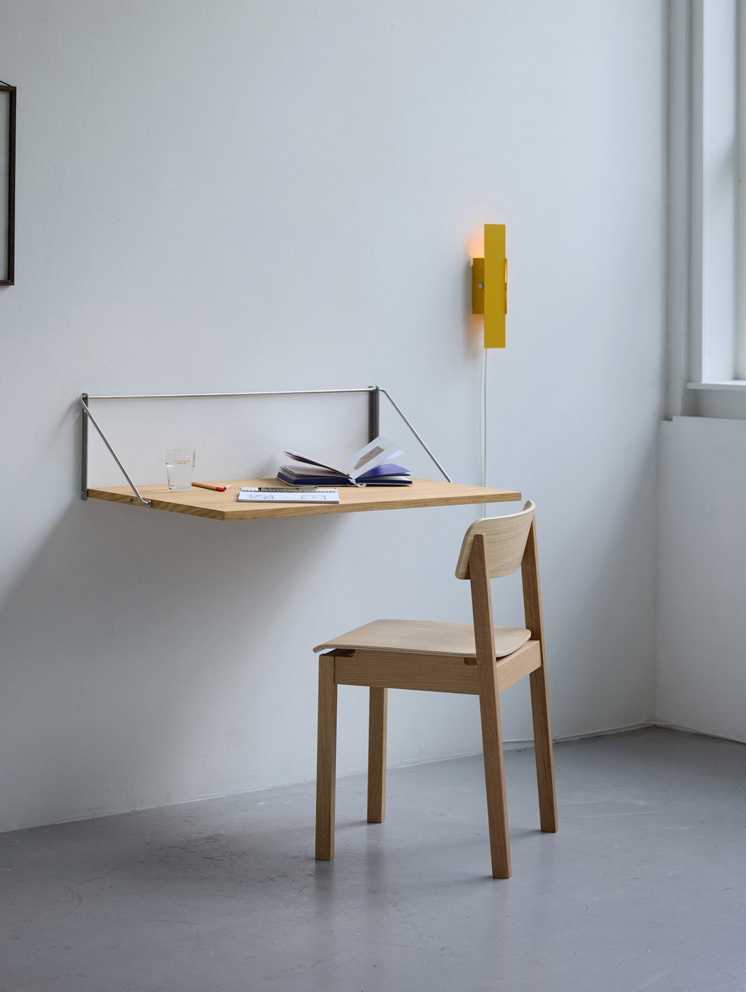 Everyday Chair by Moebe - Lacquered Oak