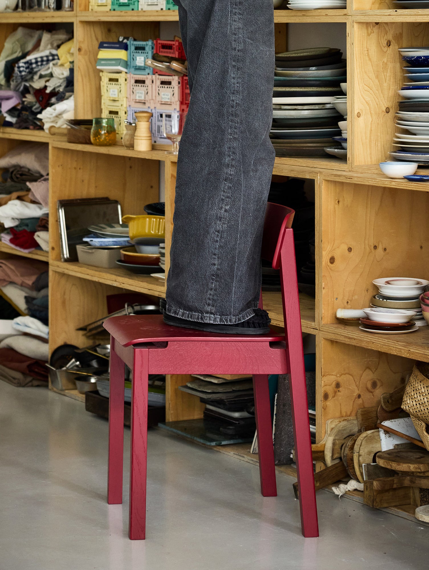 Everyday Chair by Moebe - Purple Red Lacquered Oak