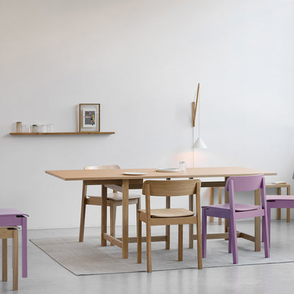 Everyday Chair by Moebe