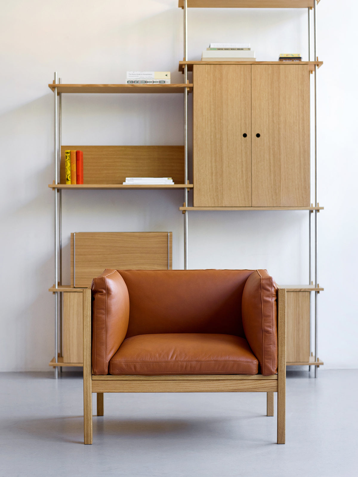 Moebe Lounge Chair by Moebe - Oak Frame / Cognac Leather