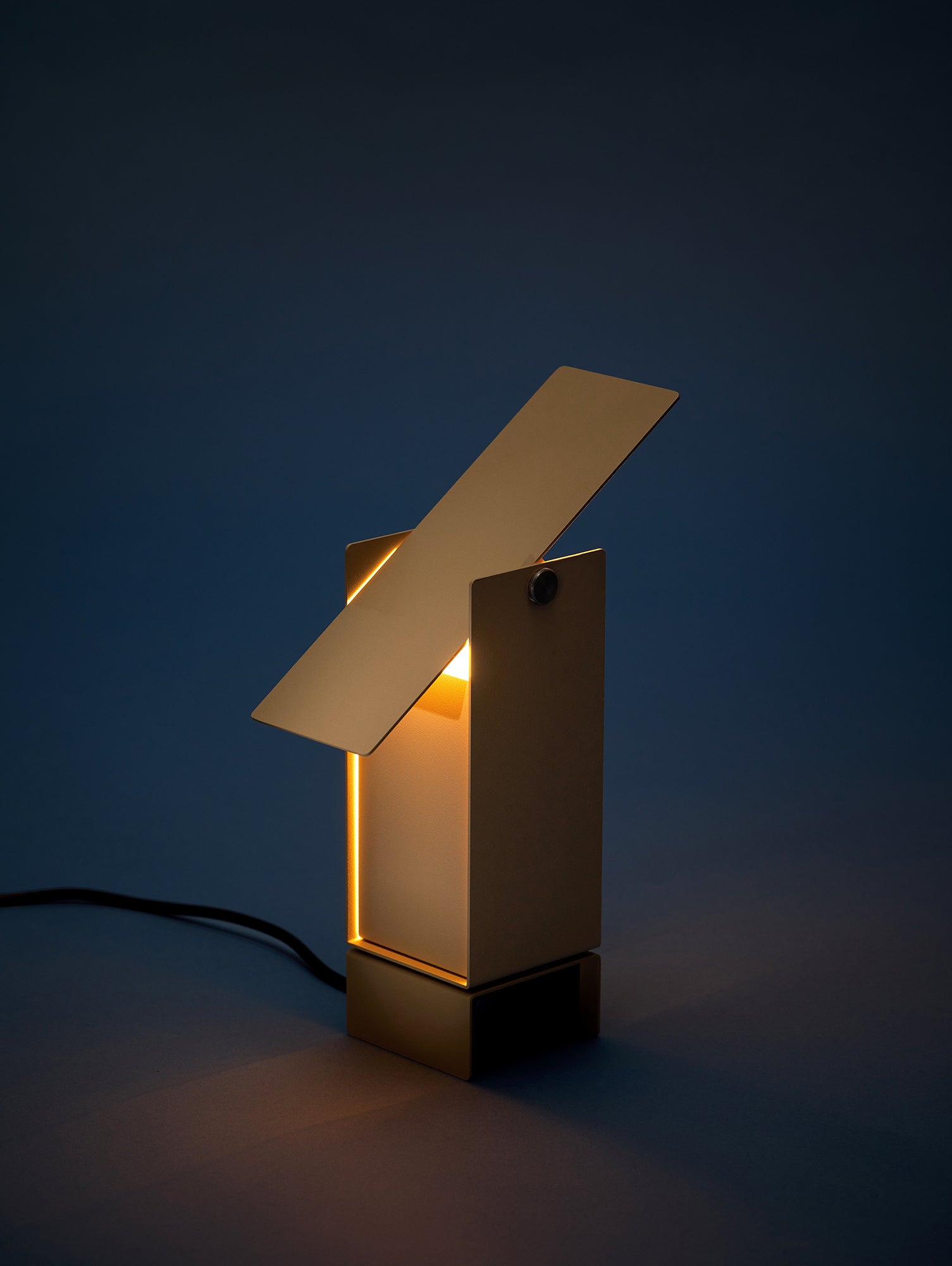 Pivoting Table Lamp by Moebe - Sand
