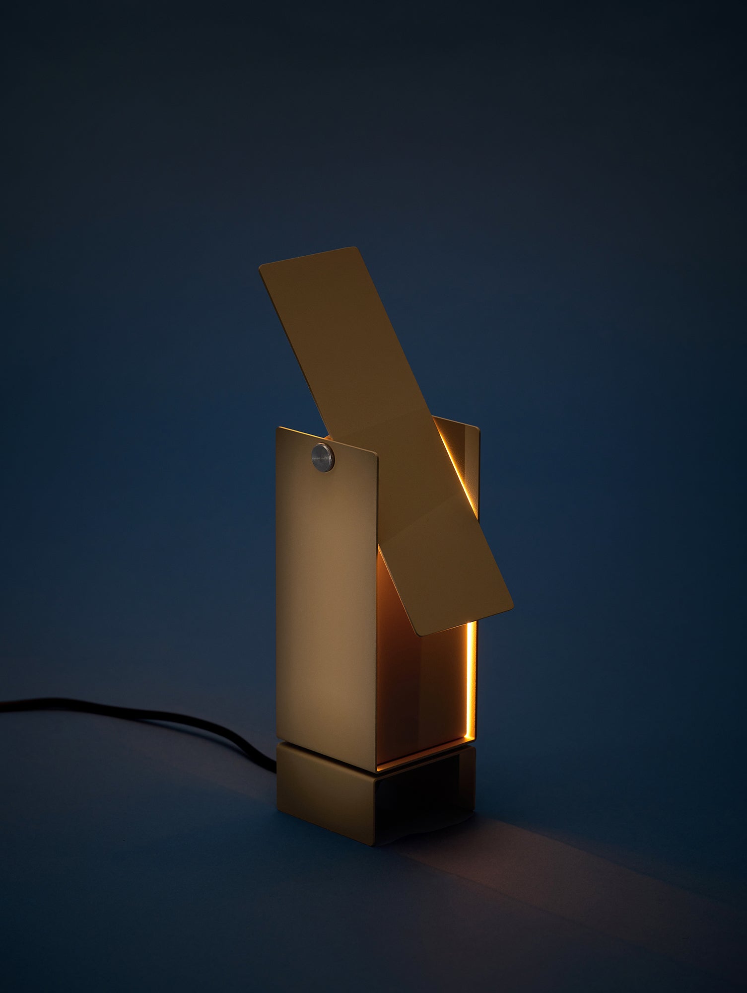 Pivoting Table Lamp by Moebe - Sand