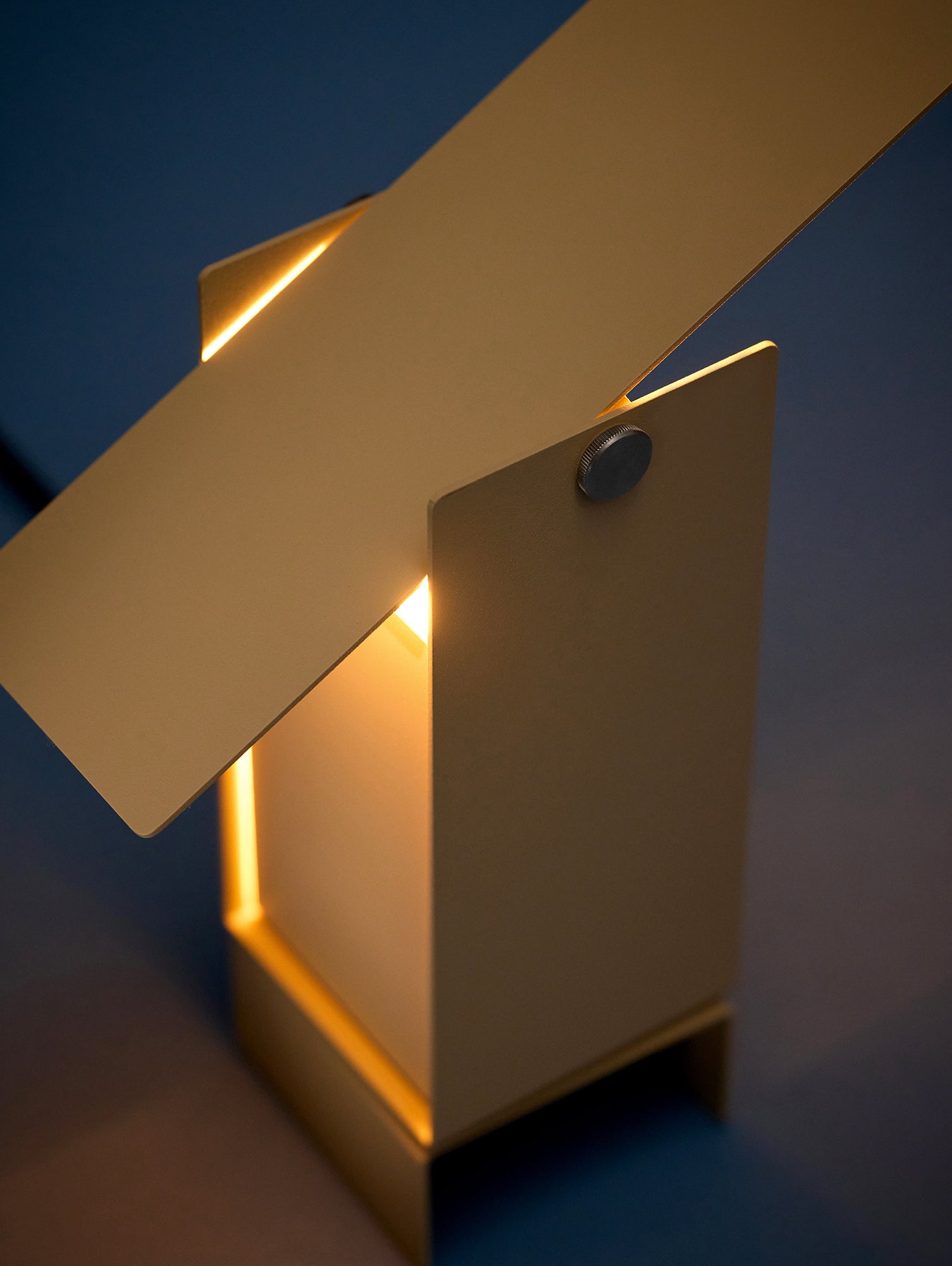 Pivoting Table Lamp by Moebe - Sand