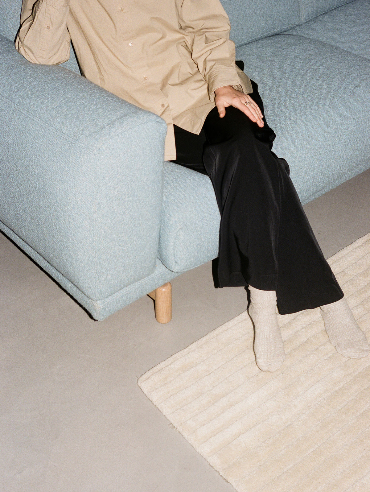 Rest 3.5-Seater Sofa by Muuto - Hearth 12