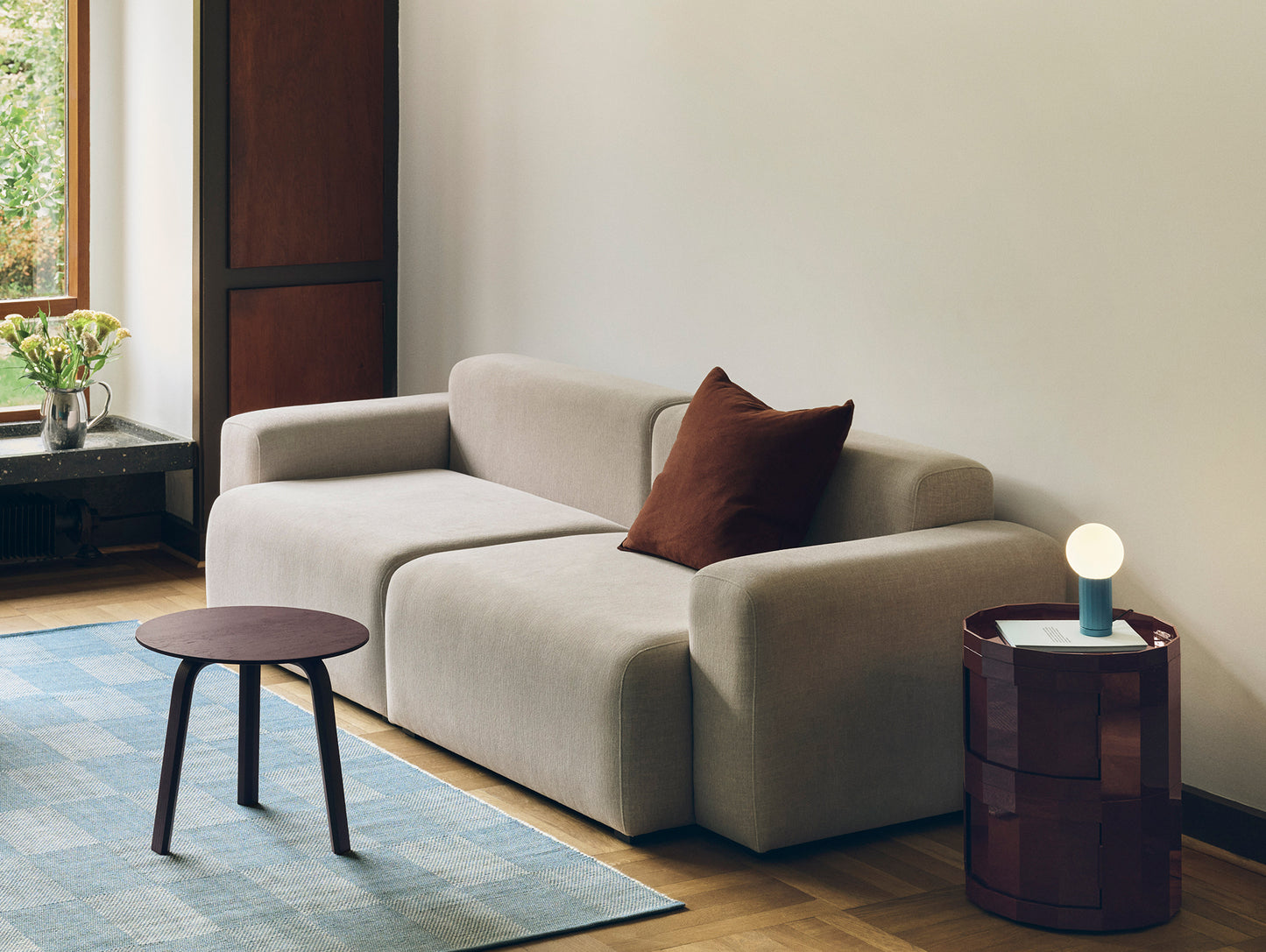 Mags 2.5 Seater Sofa (Low Armrest) by HAY - Overlap 05