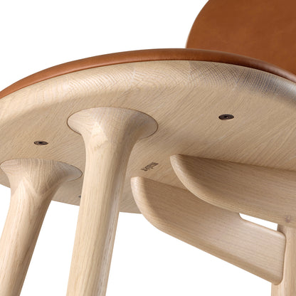 Mater High Stool Backrest - Matt Oak Base / Walnut Nuance Leather Seat