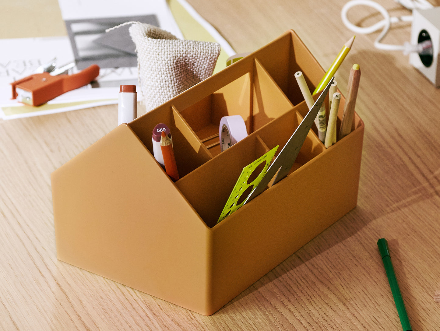 Sketch Toolbox by Muuto - Burnt Orange