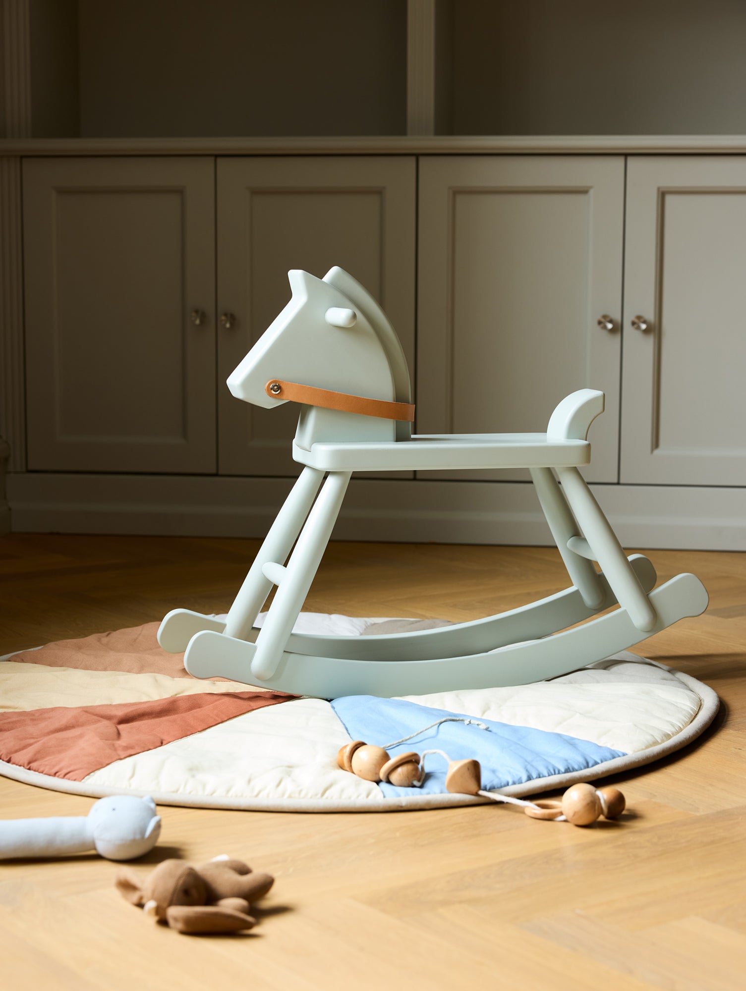 P12 Rocking Horse by FDB Mobler - Grey Painted Beech