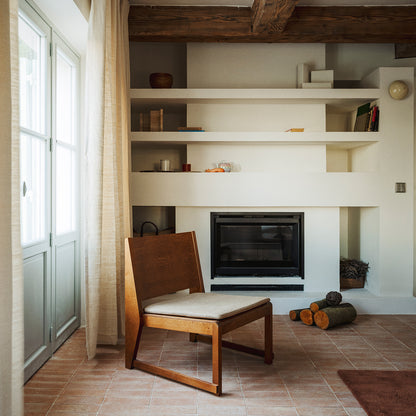 Easy Chair 01