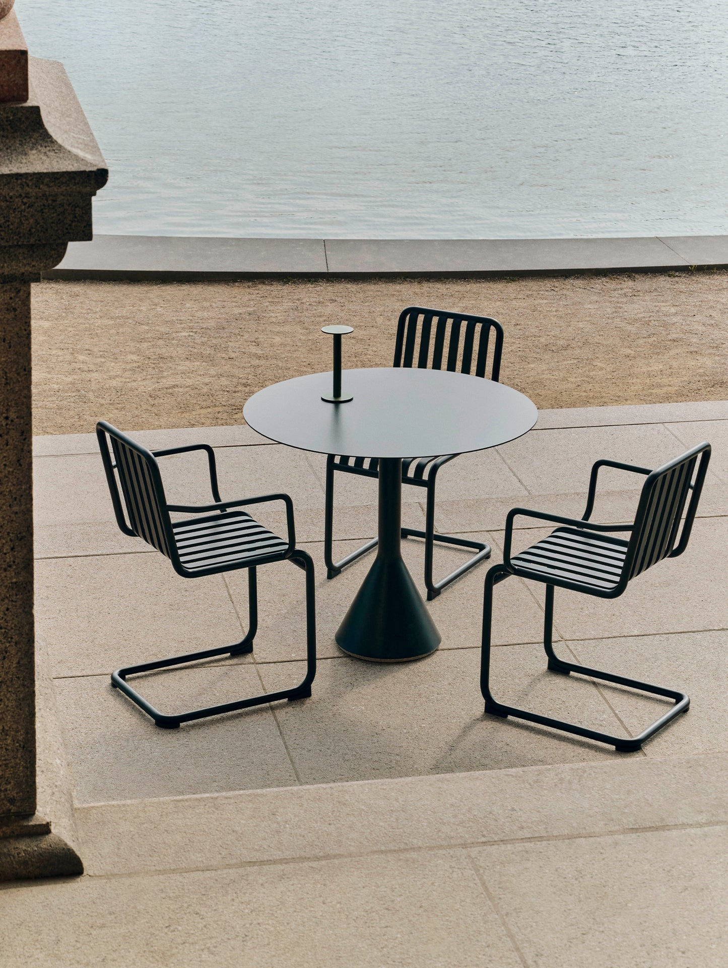 Palissade Cantilever Armchair by HAY - Anthracite