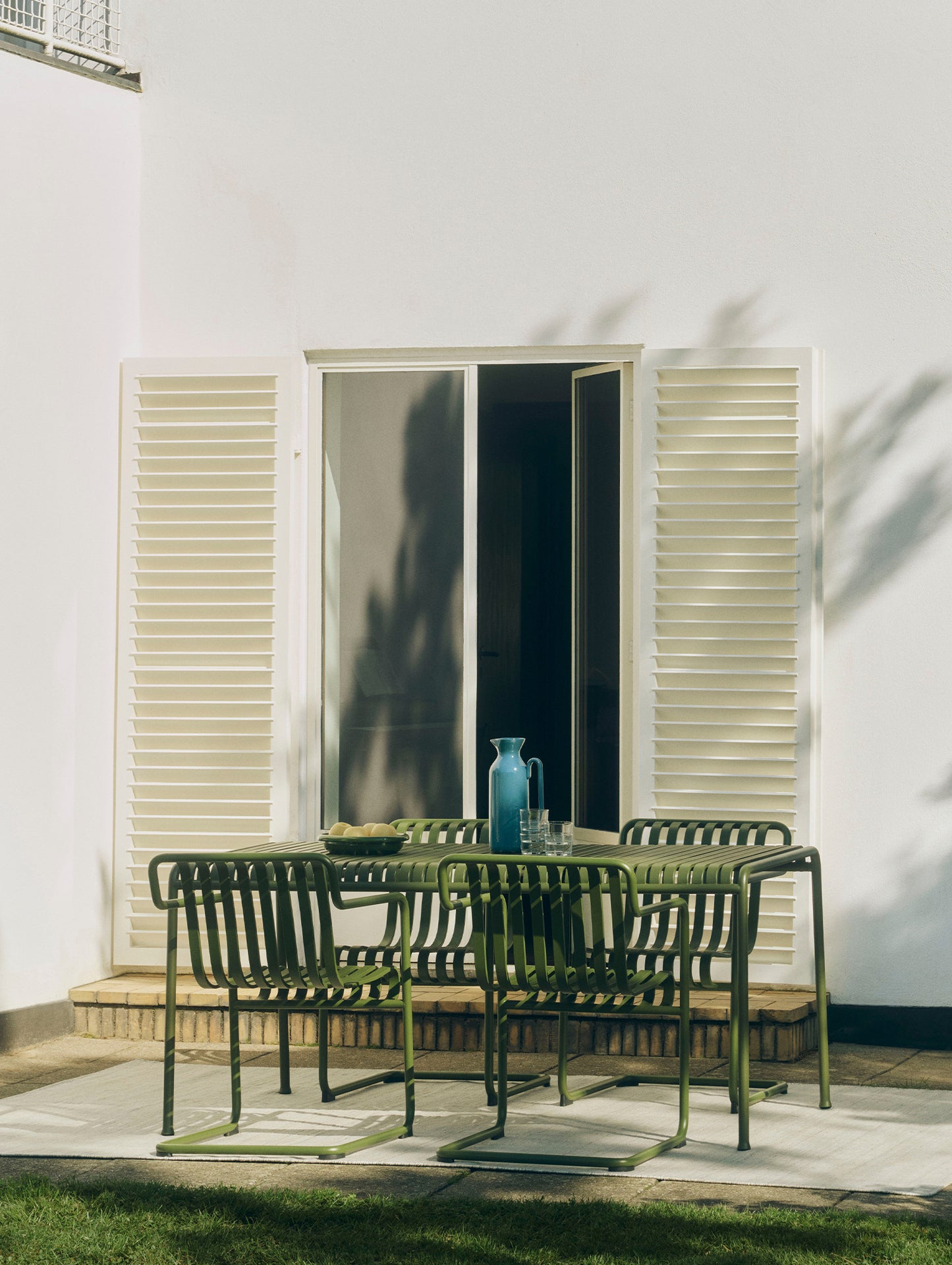 Palissade Dining Table / Olive