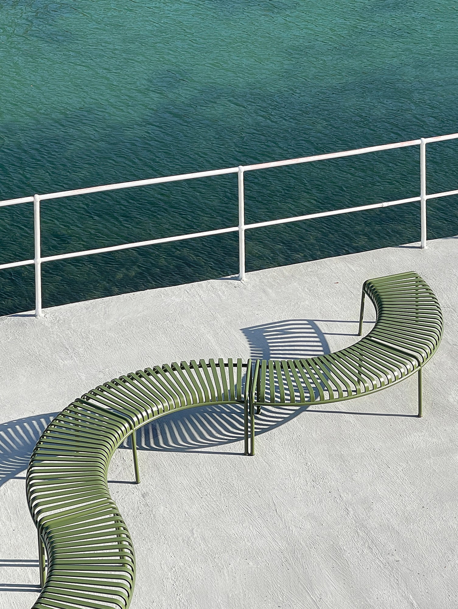 Palissade Park Bench by HAY