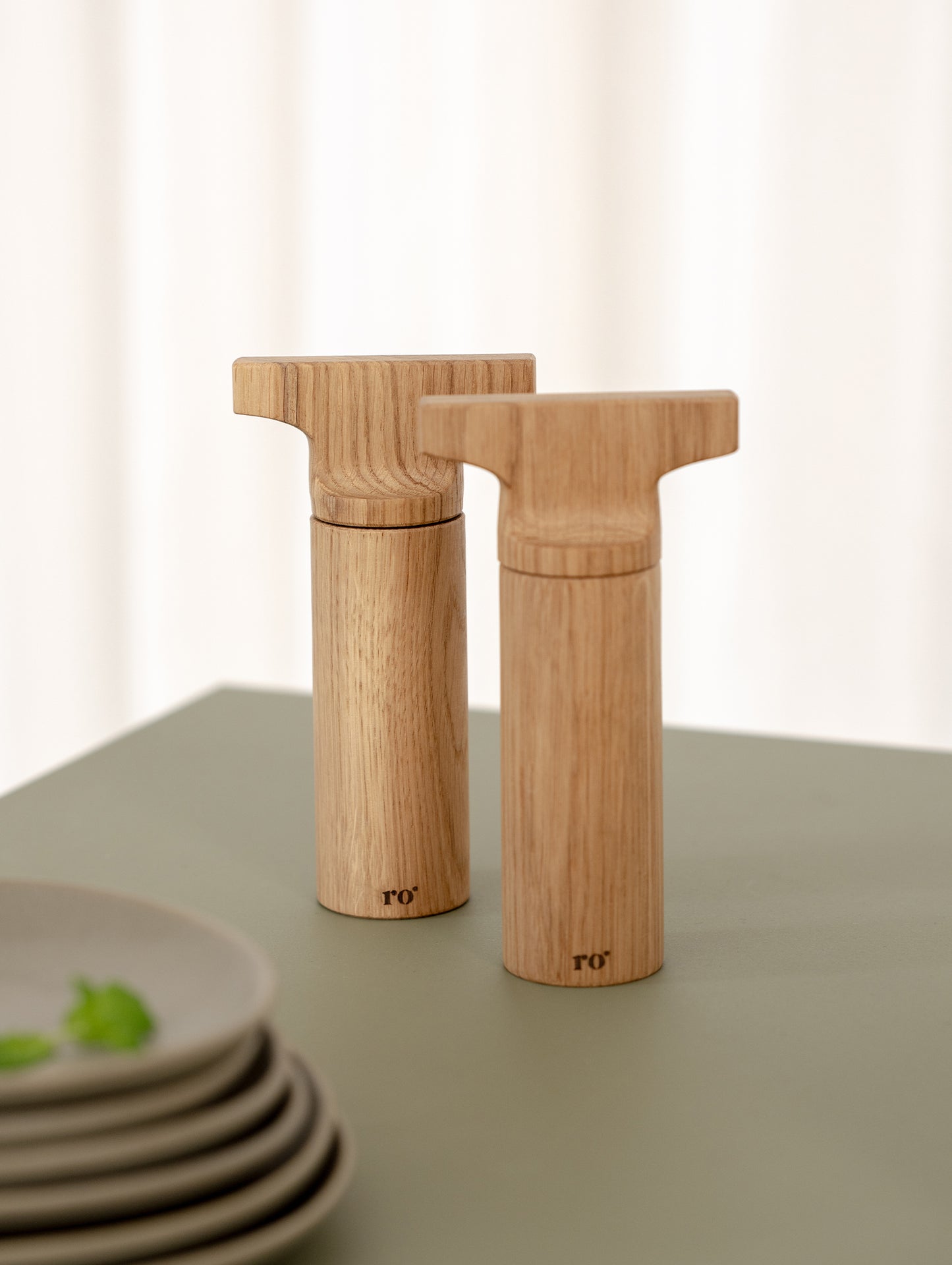 Toolie Grinder by Ro Collection - Oiled Oak