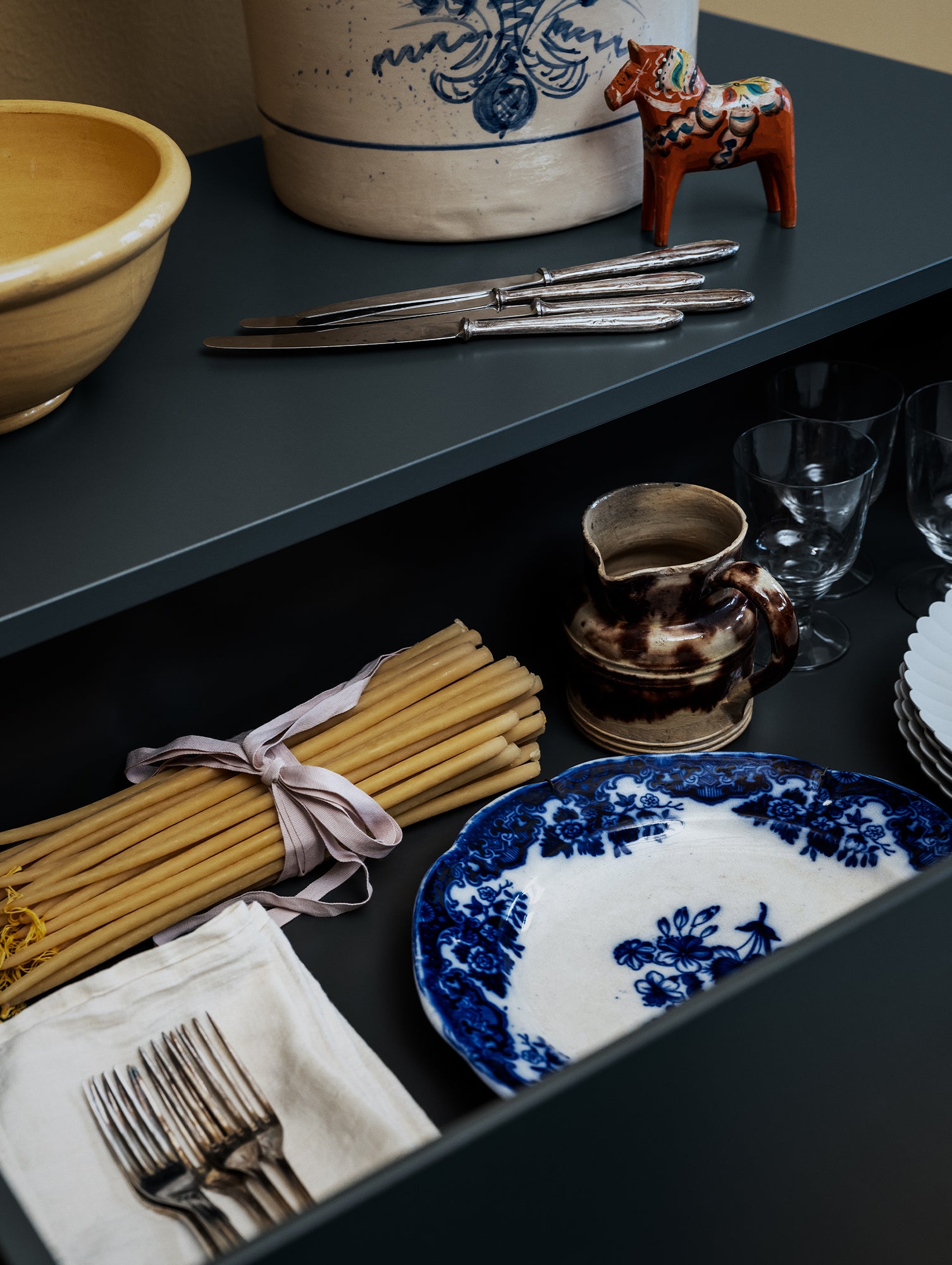 Relief Drawers with Plinth - Wide by String - Grey