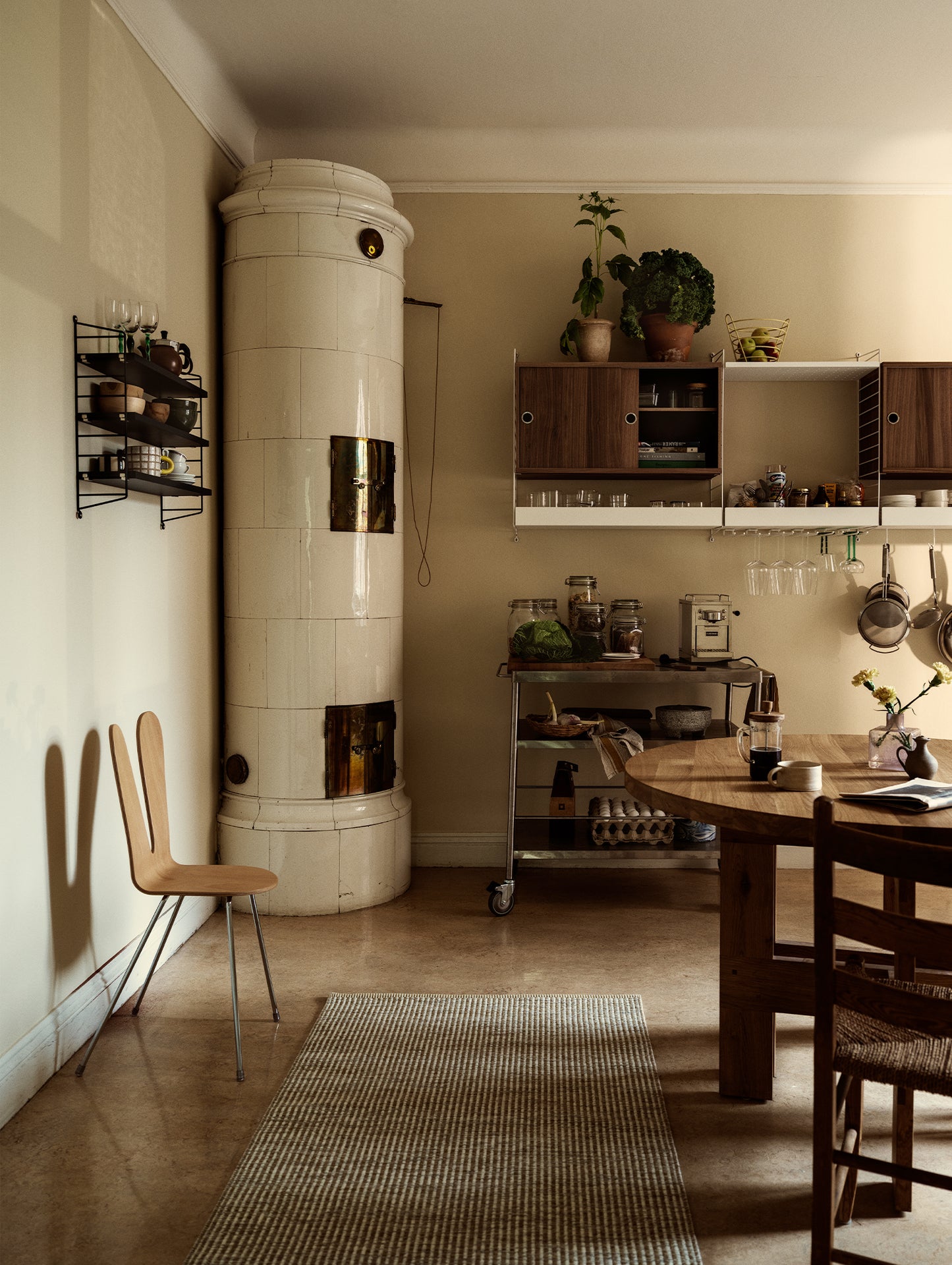 String Metal Shelves