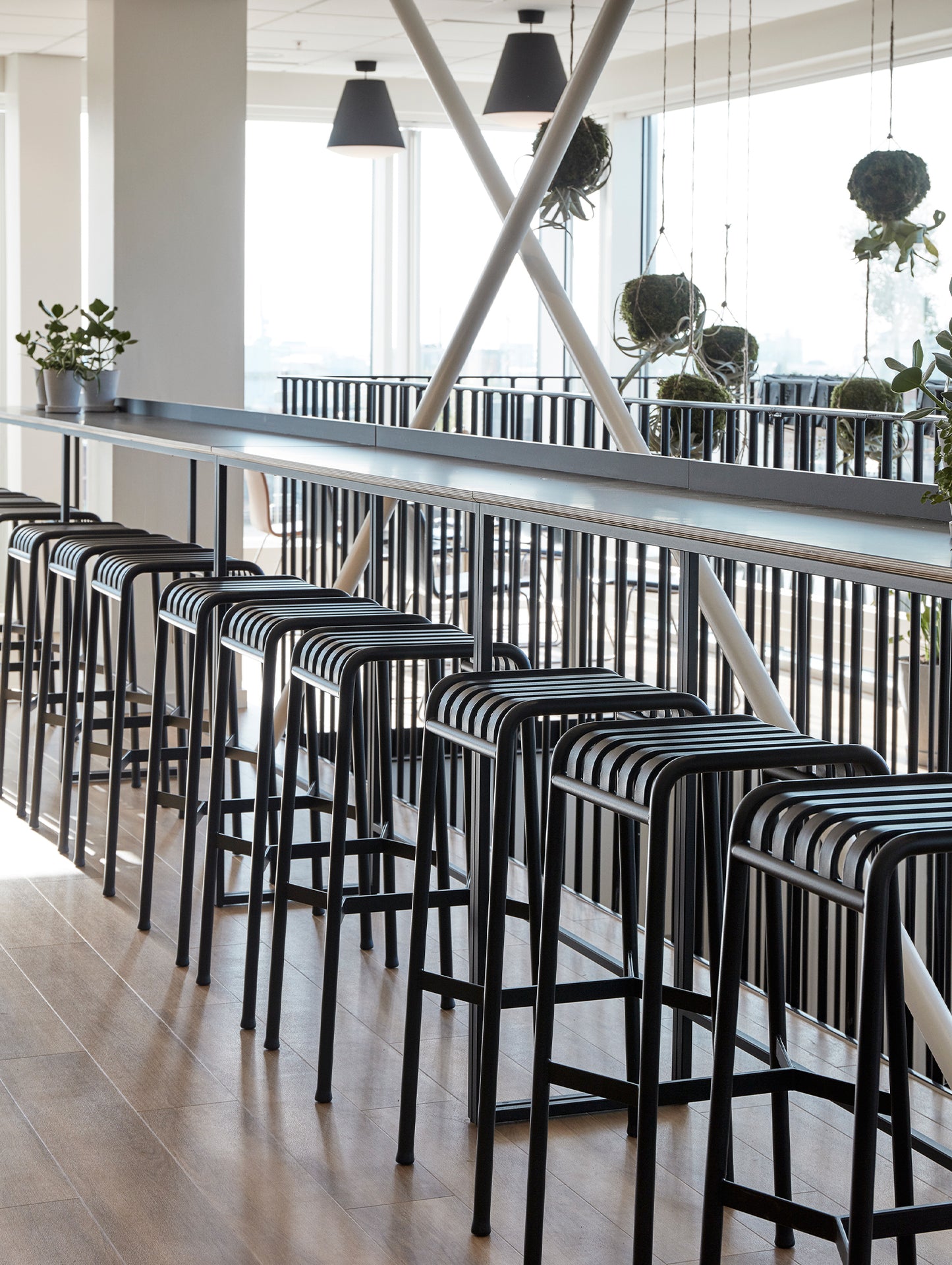 Palissade Bar Stool by HAY - Anthracite