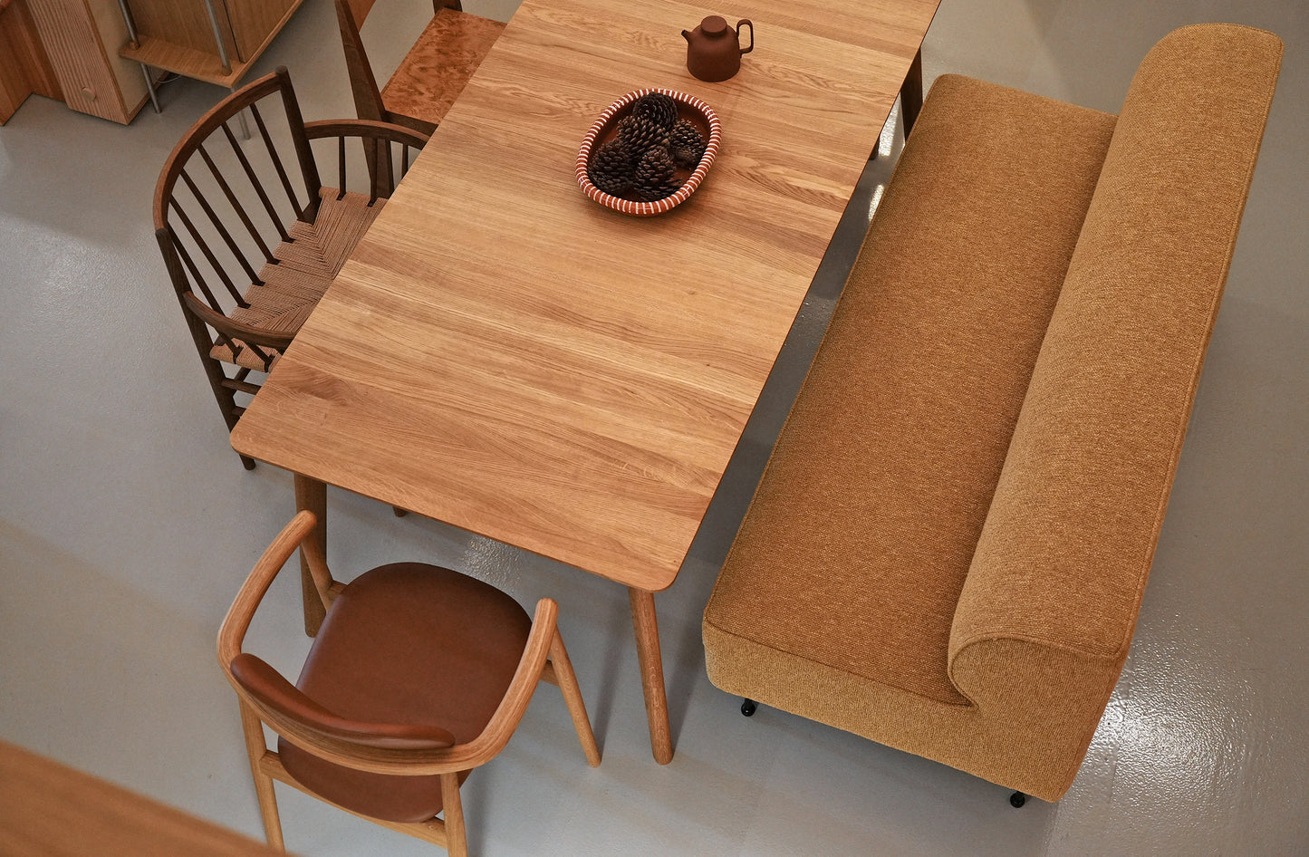 Salon Extendable Dining Table - Rectangular