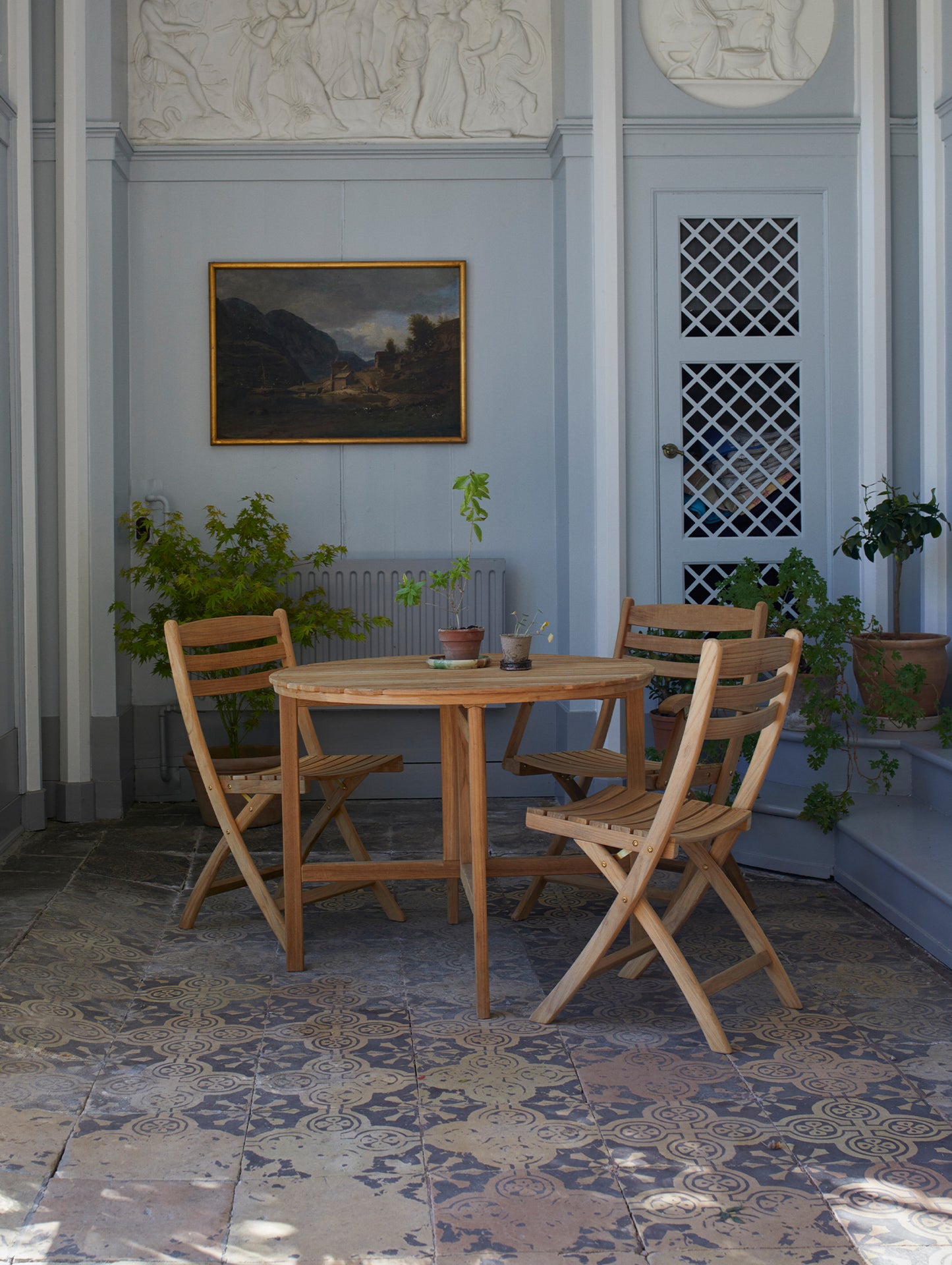 Selandia Table - Round by Fritz Hansen