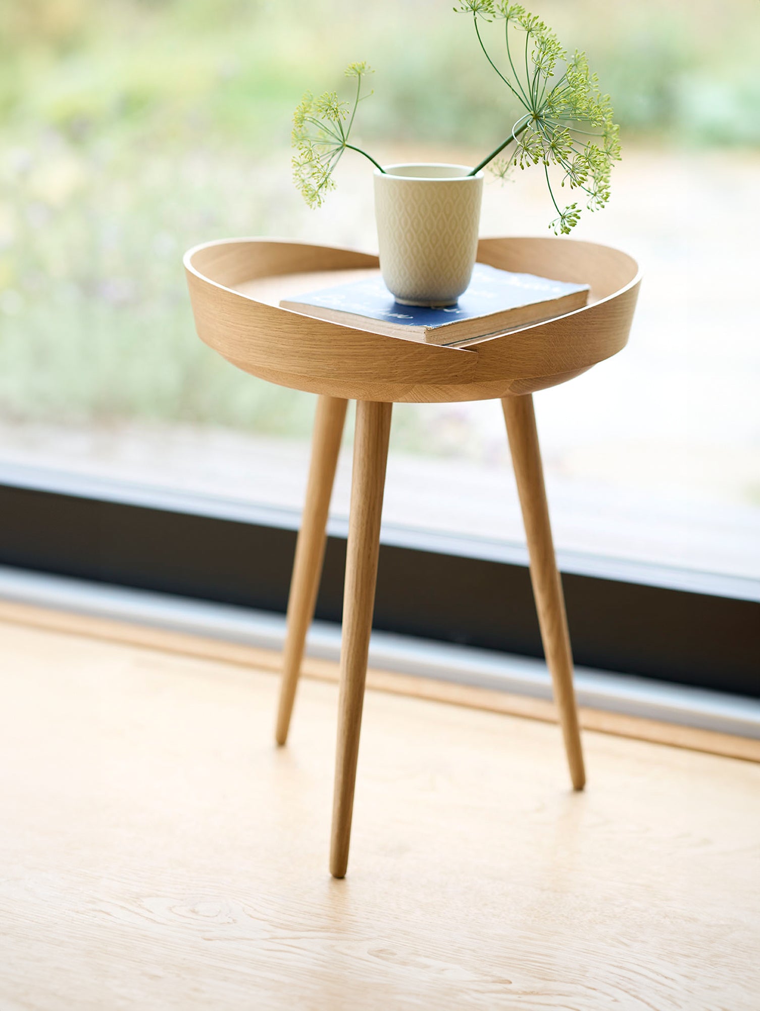D106 Bakke Top Tray Table by FDB Mobler - Lacquered Oak