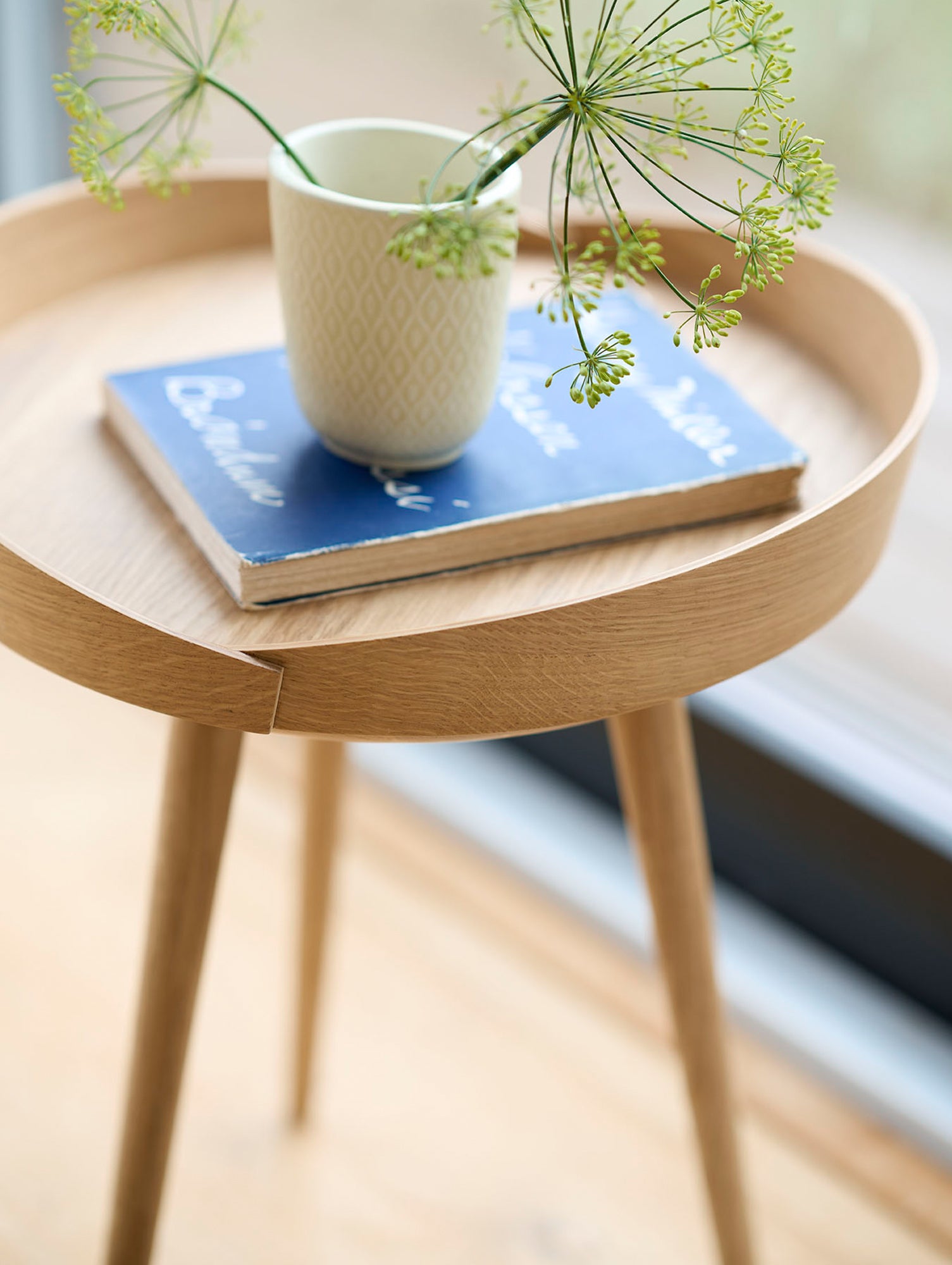 D106 Bakke Top Tray Table by FDB Mobler - Lacquered Oak