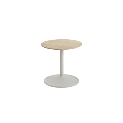 Soft Side Table by Muuto - Diameter : 41 cm / Height: 40 cm in solid oak top and grey base