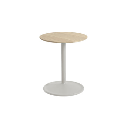 Soft Side Table by Muuto - Diameter : 41 cm / Height: 48 cm in solid oak top and grey base