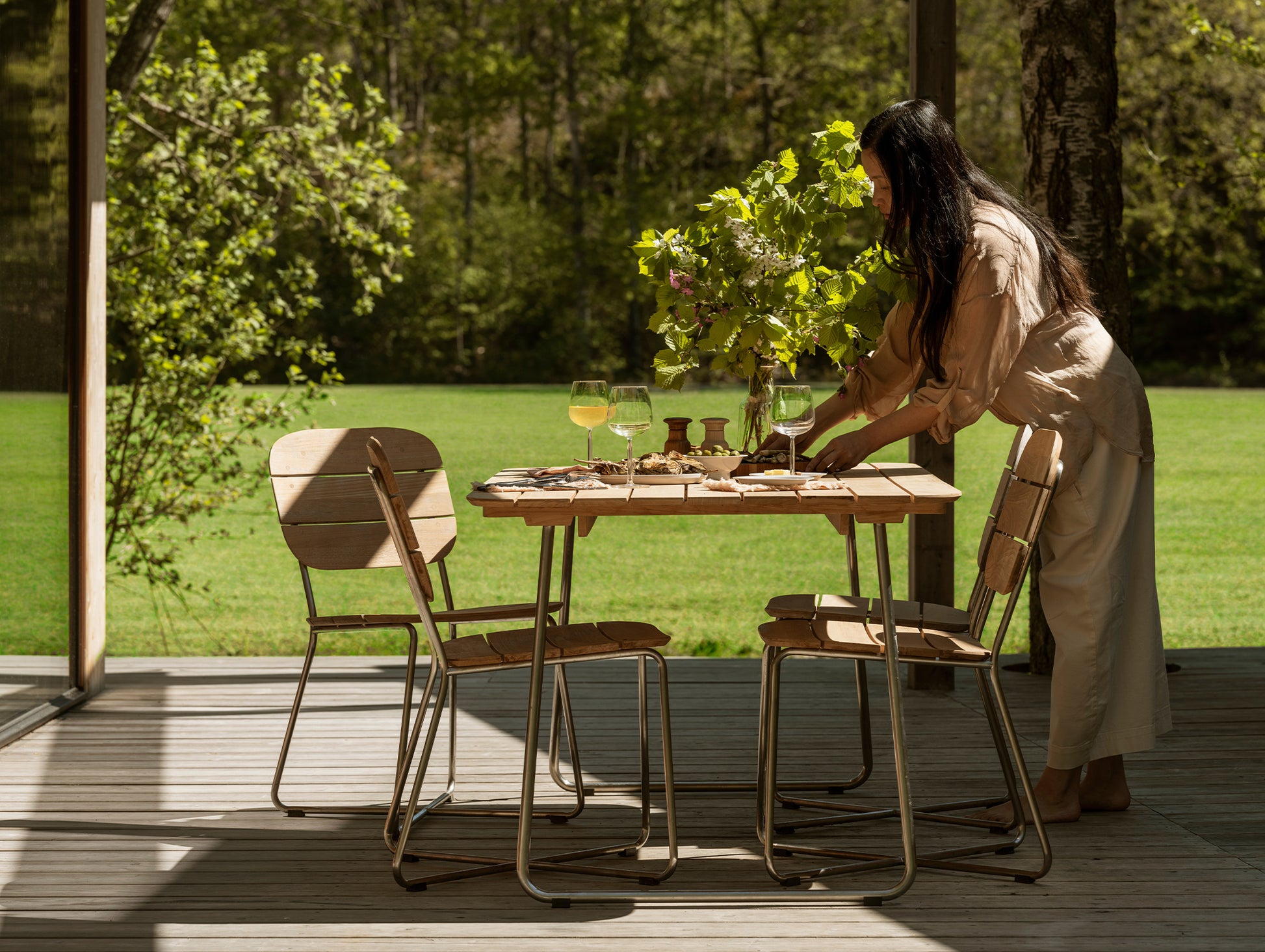 Lilium Table by Fritz Hansen