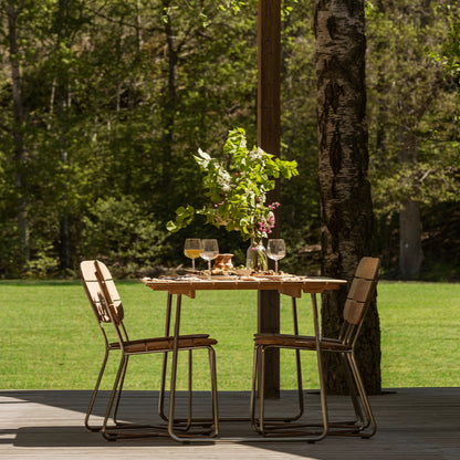 Lilium Table by Fritz Hansen
