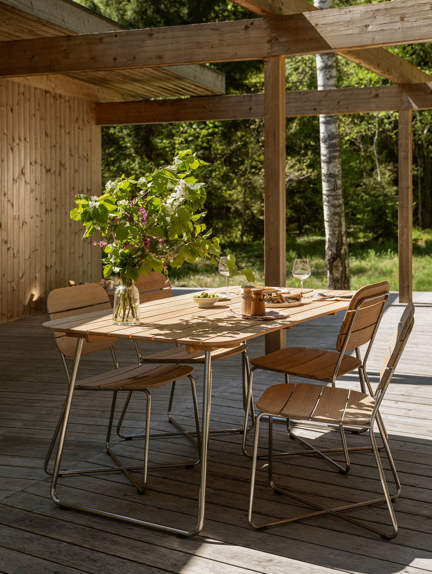 Lilium Table by Fritz Hansen