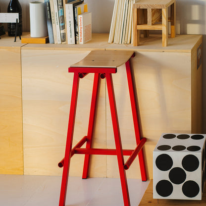 Taburete 8 Bar Stool by HAY - High / Lacquered Oak Seat / Signal Red Base