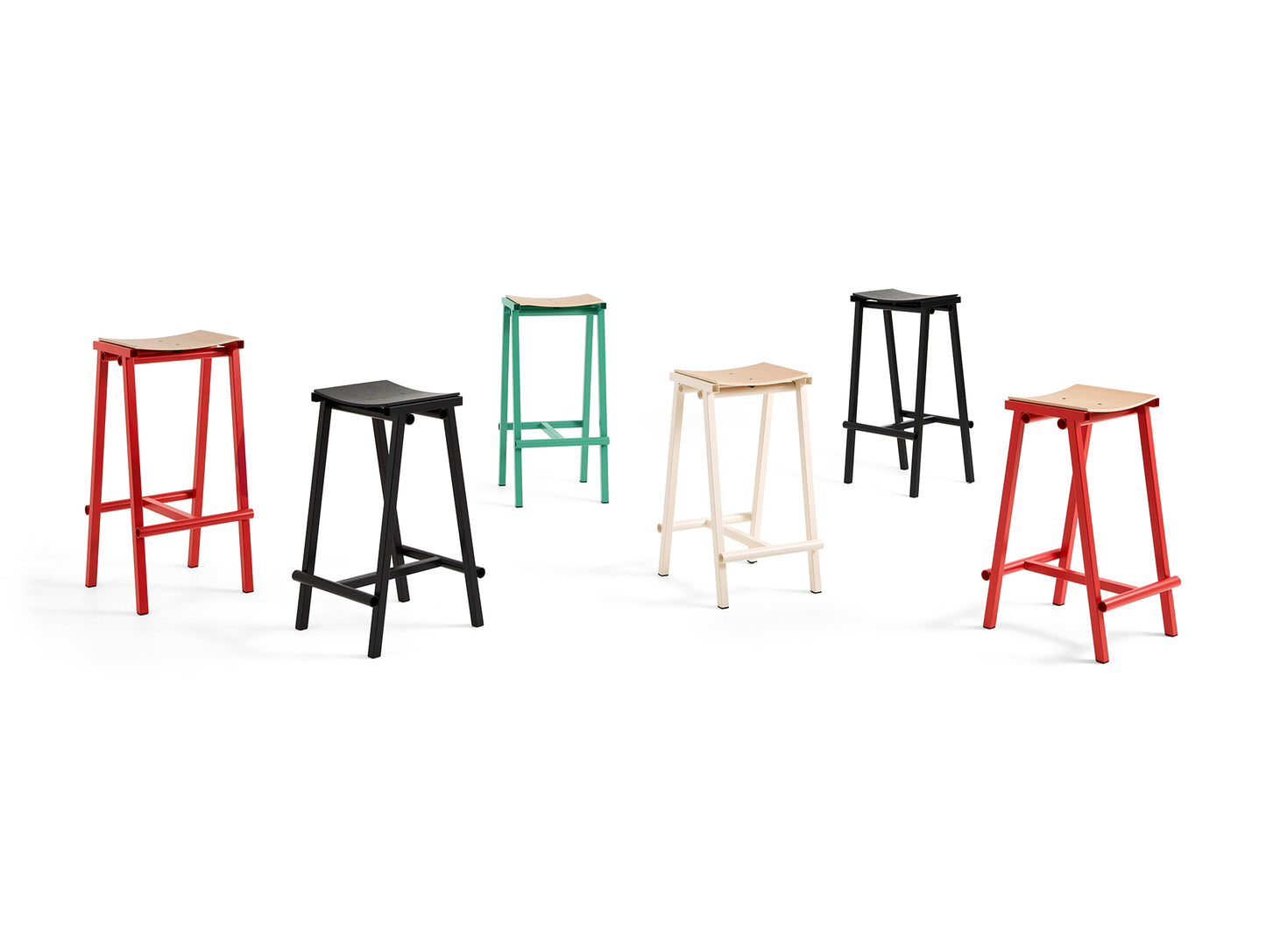 Taburete 8 Bar Stool by HAY