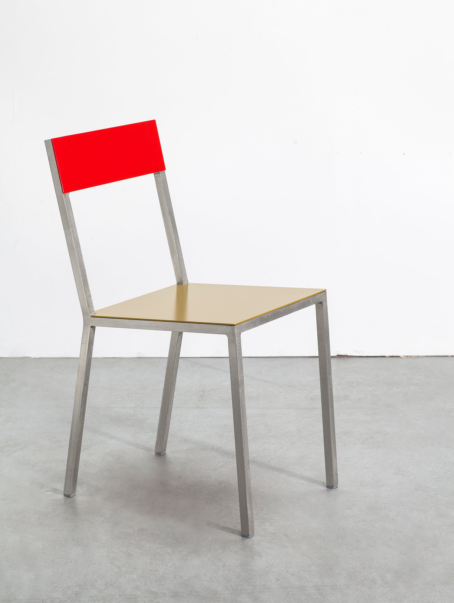 Alu Chair by Valerie Objects - Curry Seat / Red Back