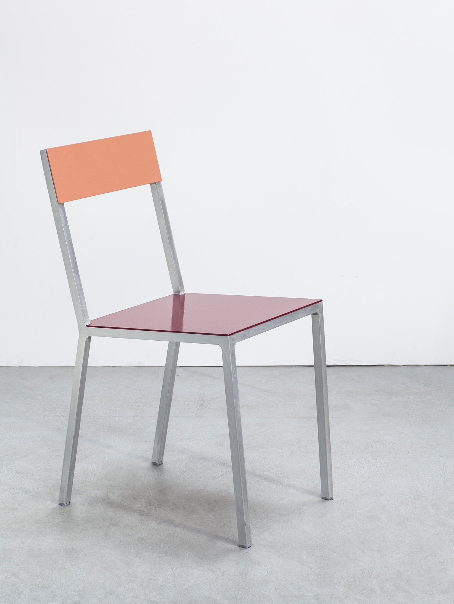 Alu Chair by Valerie Objects - Bordeaux Seat / Pink Back