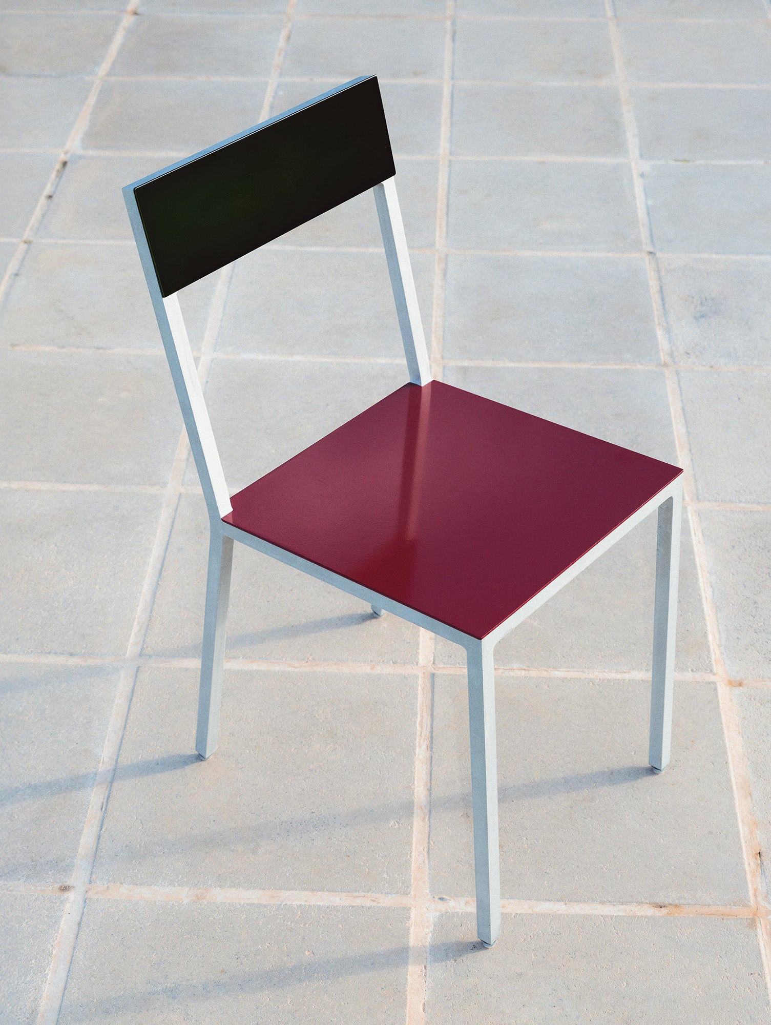 Alu Chair by Valerie Objects  - Bordeaux Seat / Candy Green Back