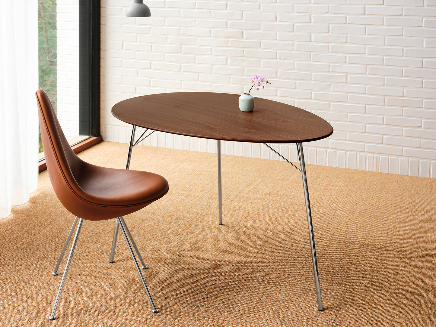 Drop Dining Chair 3110 by Fritz Hansen - Walnut Grace Leather / Chromed Steel